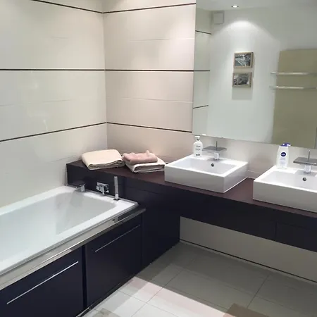 De Luxe A Port Vila